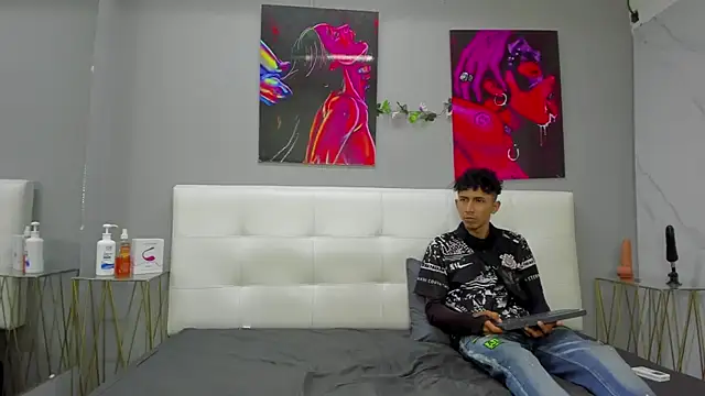 ahsly78Bryan online show from April 13, 8:03 pm