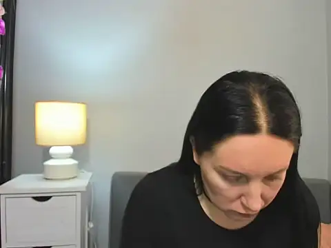 Snapshot of MiaFair chatting on February 20, 1:33 pm MiaFair online show from February 20, 1:33 pm