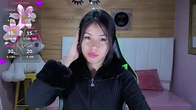 Kylia a online show from April 17, 1:03 pm