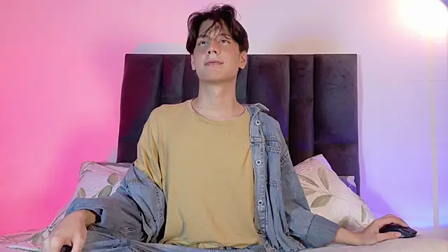 lui x dust online show from May 22, 3:24 am
