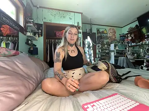 Sarasweets33 online show from June 10, 6:29 pm