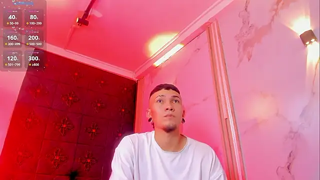 Logan and Reachel online show from March 5, 7:21 pm