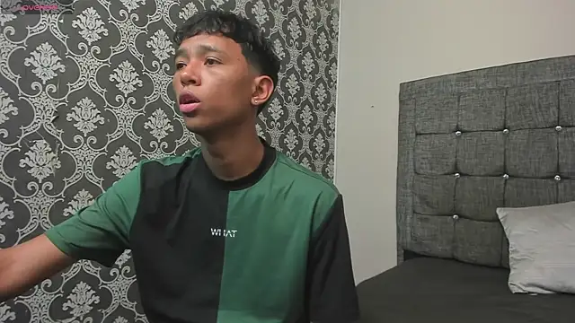 Little Twink19x online show from April 8, 7:14 pm