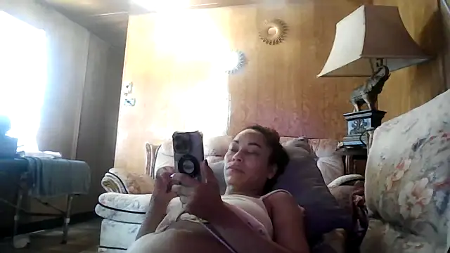 Snapshot of Dangerousrose chatting on June 12, 7:24 pm Dangerousrose online show from June 12, 7:24 pm