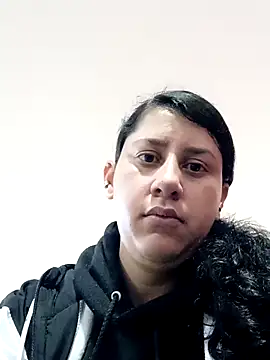 LunaDamasco online show from April 18, 2:48 am