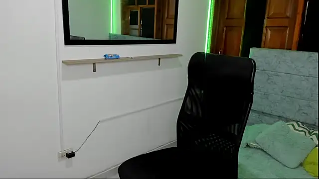 Aysha winxs online show from March 7, 3:14 am