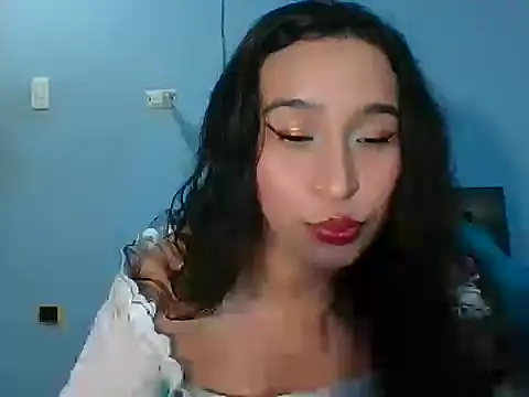 scarlettscottx  online show from April 12, 1:10 am