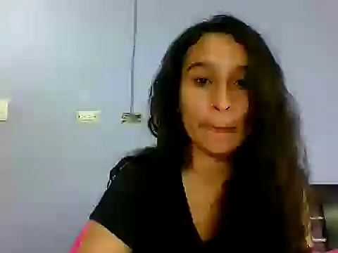 Snapshot of scarlettscottx_ chatting on April 25, 8:06 pm scarlettscottx online show from April 25, 8:06 pm