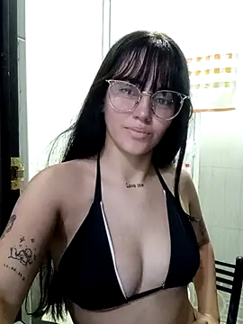 Snapshot of sara_cute_so chatting on February 24, 2:53 am sara cute so online show from February 24, 2:53 am