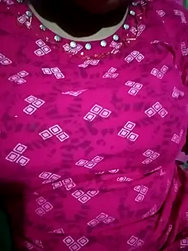 Snapshot of Karishma_bhabi99A chatting on May 16, 8:18 pm Karishma bhabi99A online show from May 16, 8:18 pm