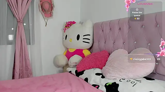 Snapshot of valentine_sweety chatting on May 15, 11:45 pm valentine sweety online show from May 15, 11:45 pm