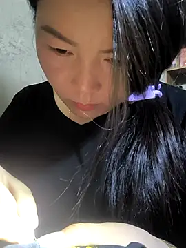 Snapshot of MayEva_ly chatting on February 22, 2:02 am MayEva ly online show from February 22, 2:02 am