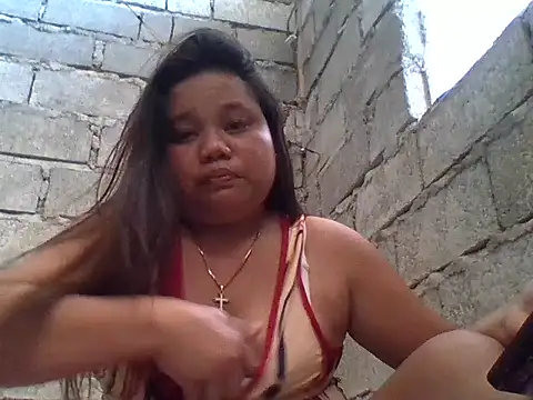 Snapshot of sweetlyn31 chatting on May 11, 6:30 am sweetlyn31 online show from May 11, 6:30 am