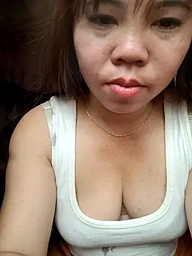 Snapshot of nide_xiaogou_x chatting on February 23, 4:21 am nide xiaogou x online show from February 23, 4:21 am