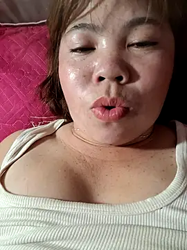 Snapshot of nide_xiaogou_x chatting on February 23, 4:26 pm nide xiaogou x online show from February 23, 4:26 pm