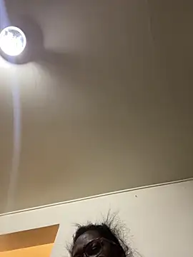 Snapshot of Sinfulwaterfalls chatting on February 23, 10:07 pm Sinfulwaterfalls online show from February 23, 10:07 pm