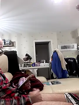 Florent1307 online show from February 23, 9:45 pm