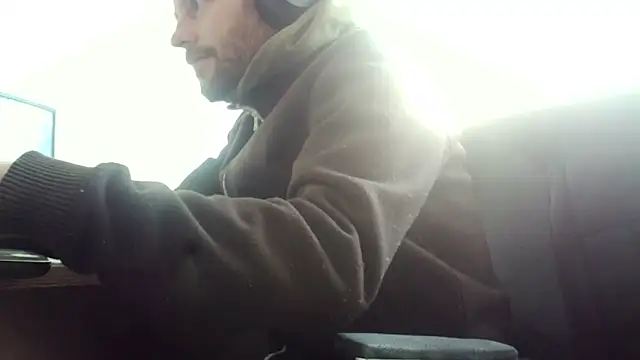 truble78 online show from February 25, 8:02 am