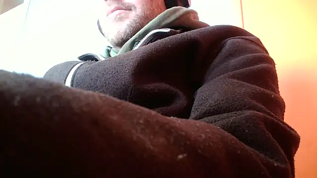 Snapshot of truble78 chatting on March 18, 1:36 pm truble78 online show from March 18, 1:36 pm