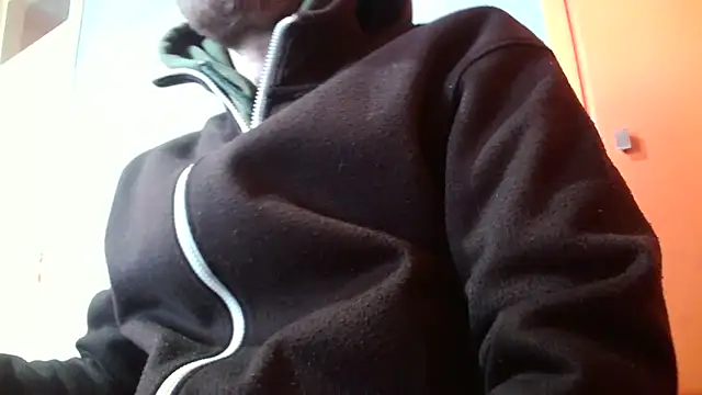 Snapshot of truble78 chatting on March 20, 1:16 pm truble78 online show from March 20, 1:16 pm