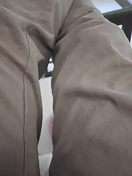 Snapshot of truble78 chatting on March 26, 6:08 am truble78 online show from March 26, 6:08 am