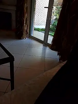 Snapshot of truble78 chatting on April 9, 6:13 am truble78 online show from April 9, 6:13 am