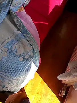 Snapshot of truble78 chatting on April 13, 8:09 am truble78 online show from April 13, 8:09 am