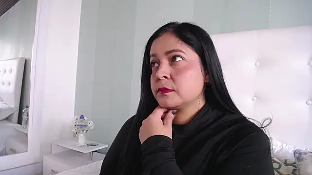 Jessicabloom online show from March 3, 12:33 pm