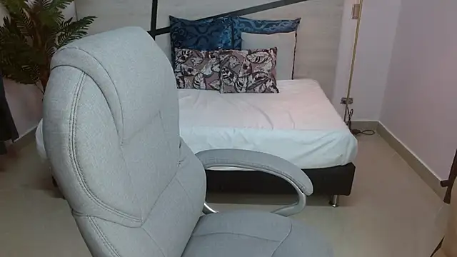 Anne blake online show from April 7, 12:16 pm