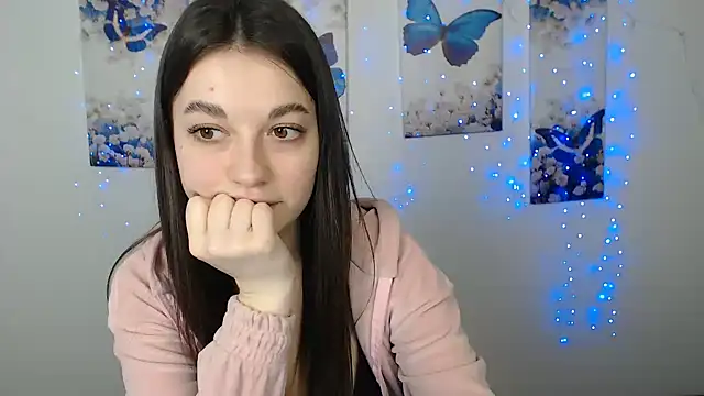 Snapshot of LolaLush_X chatting on February 24, 2:15 pm LolaLush X online show from February 24, 2:15 pm