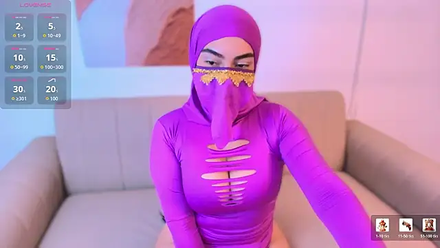 Snapshot of Malika_Noor chatting on February 24, 2:04 pm Malika Noor online show from February 24, 2:04 pm