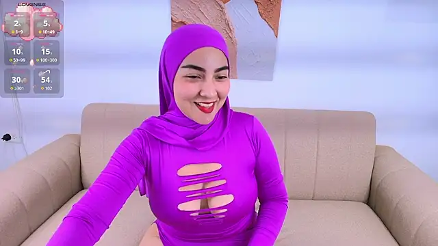 Snapshot of Malika_Noor chatting on March 15, 11:44 pm Malika Noor online show from March 15, 11:44 pm