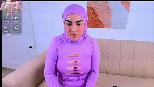 Snapshot of Malika_Noor chatting on March 21, 2:31 pm Malika Noor online show from March 21, 2:31 pm