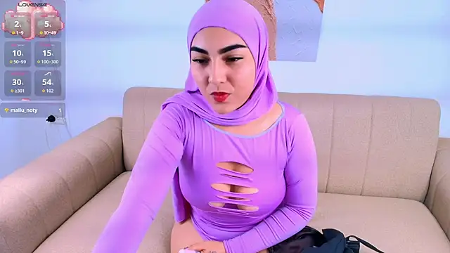 Snapshot of Malika_Noor chatting on March 24, 9:20 pm Malika Noor online show from March 24, 9:20 pm