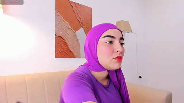 Snapshot of Malika_Noor chatting on June 25, 2:32 pm Malika Noor online show from June 25, 2:32 pm