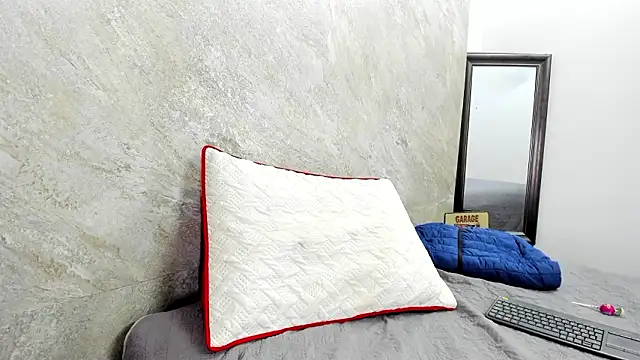 Snapshot of Mick-lollipop chatting on February 28, 7:48 pm Mick-lollipop online show from February 28, 7:48 pm