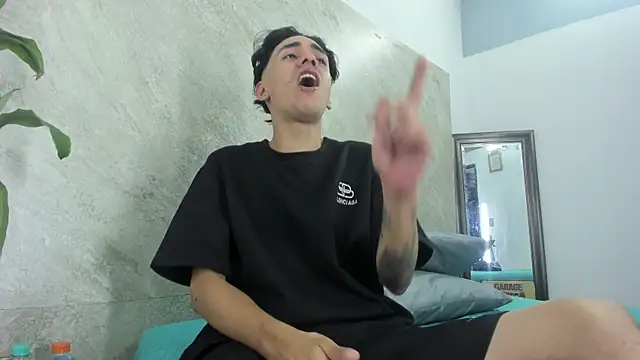 Mick-lollipop online show from April 10, 7:40 pm