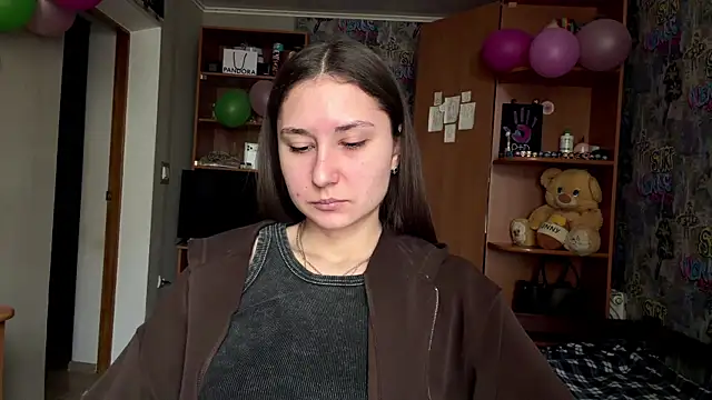 poly princess online show from March 18, 9:12 am