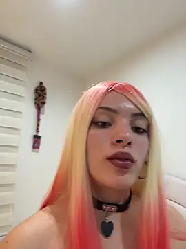 Snapshot of romanovanita chatting on February 22, 5:19 am romanovanita online show from February 22, 5:19 am