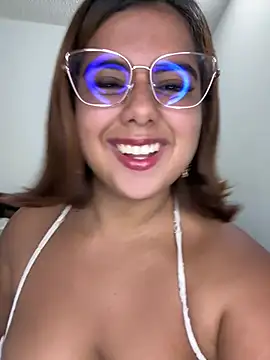 Snapshot of Lilithgomez_ chatting on March 22, 4:10 pm Lilithgomez online show from March 22, 4:10 pm