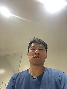 Snapshot of HINKK chatting on April 14, 3:45 am HINKK online show from April 14, 3:45 am