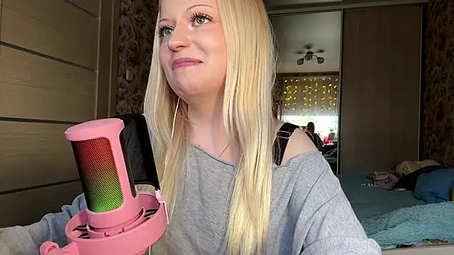 JeneeBIanks online show from March 13, 12:56 pm