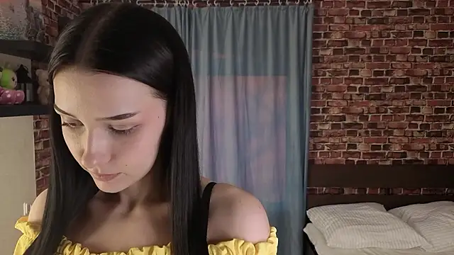 Six Seven7 online show from March 11, 12:00 pm