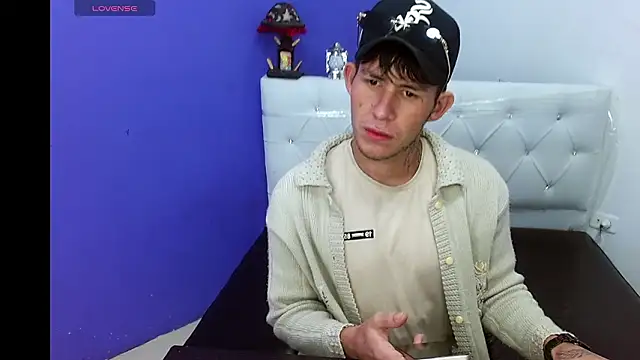 Snapshot of masterboyx chatting on February 28, 3:02 pm masterboyx online show from February 28, 3:02 pm