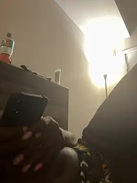 Snapshot of makeherfeelg chatting on February 23, 6:00 am makeherfeelg online show from February 23, 6:00 am