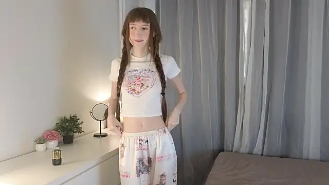 arina waifu online show from April 4, 3:09 pm