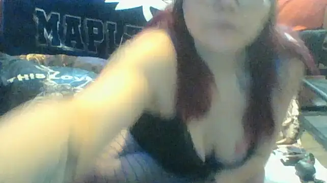 Sexymilf6992 online show from April 2, 11:46 pm