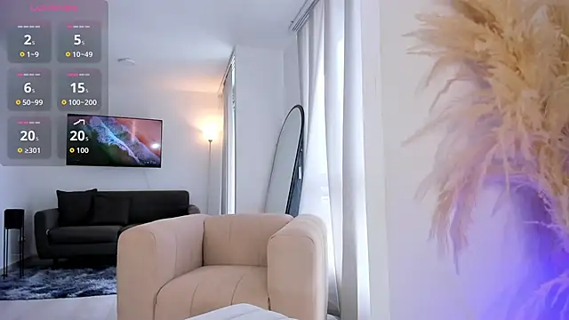 sofiawiliams online show from April 1, 12:17 pm