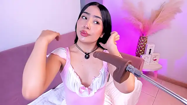 Valecute  online show from June 16, 8:00 pm