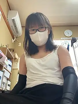 nana ayu4696 online show from March 4, 1:33 am